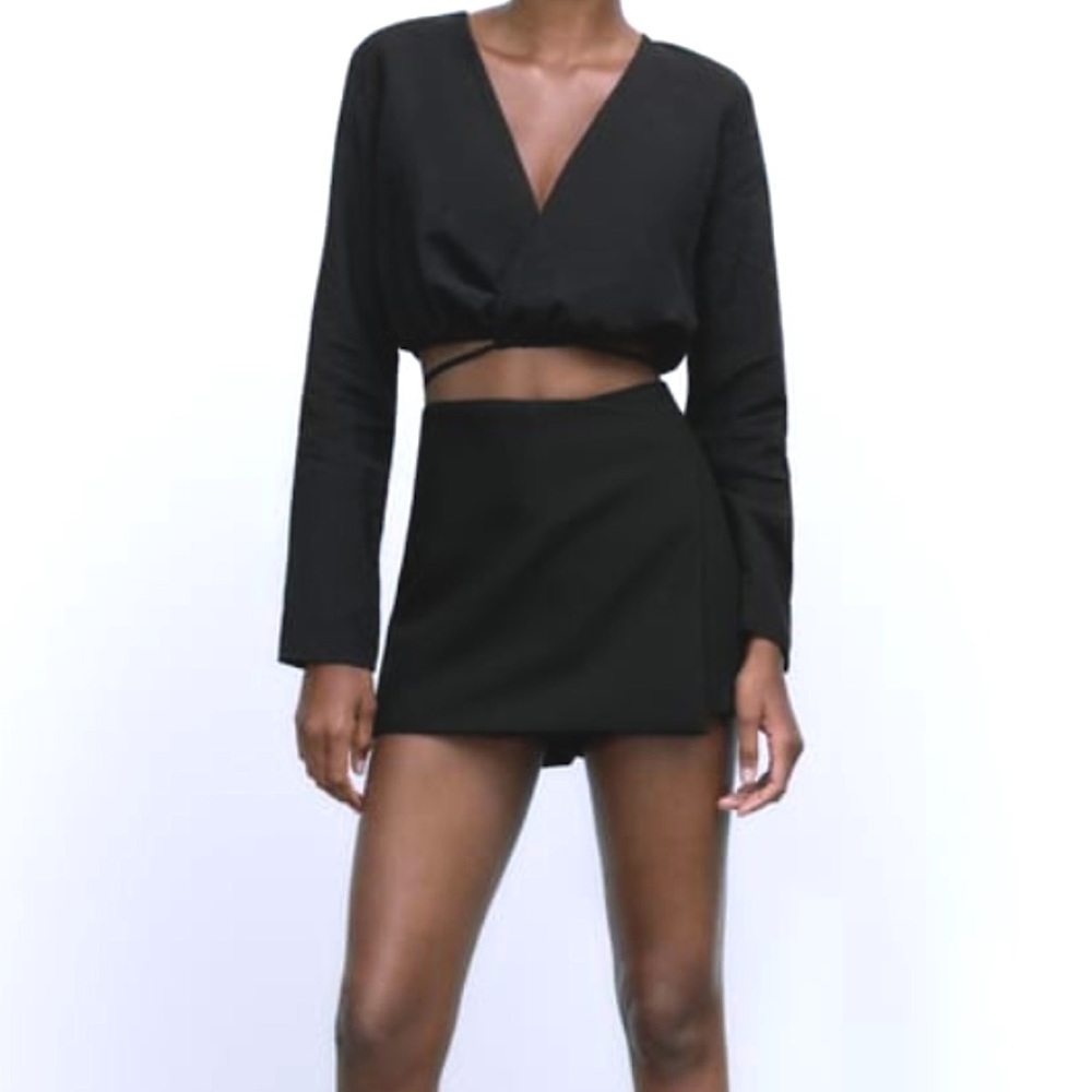 NWOT Zara Black Asymmetric Skort